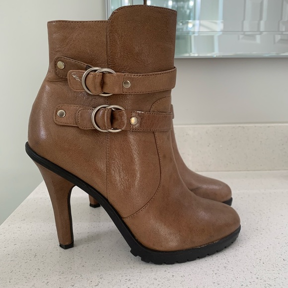 NWT me too Booties - Picture 6 of 8